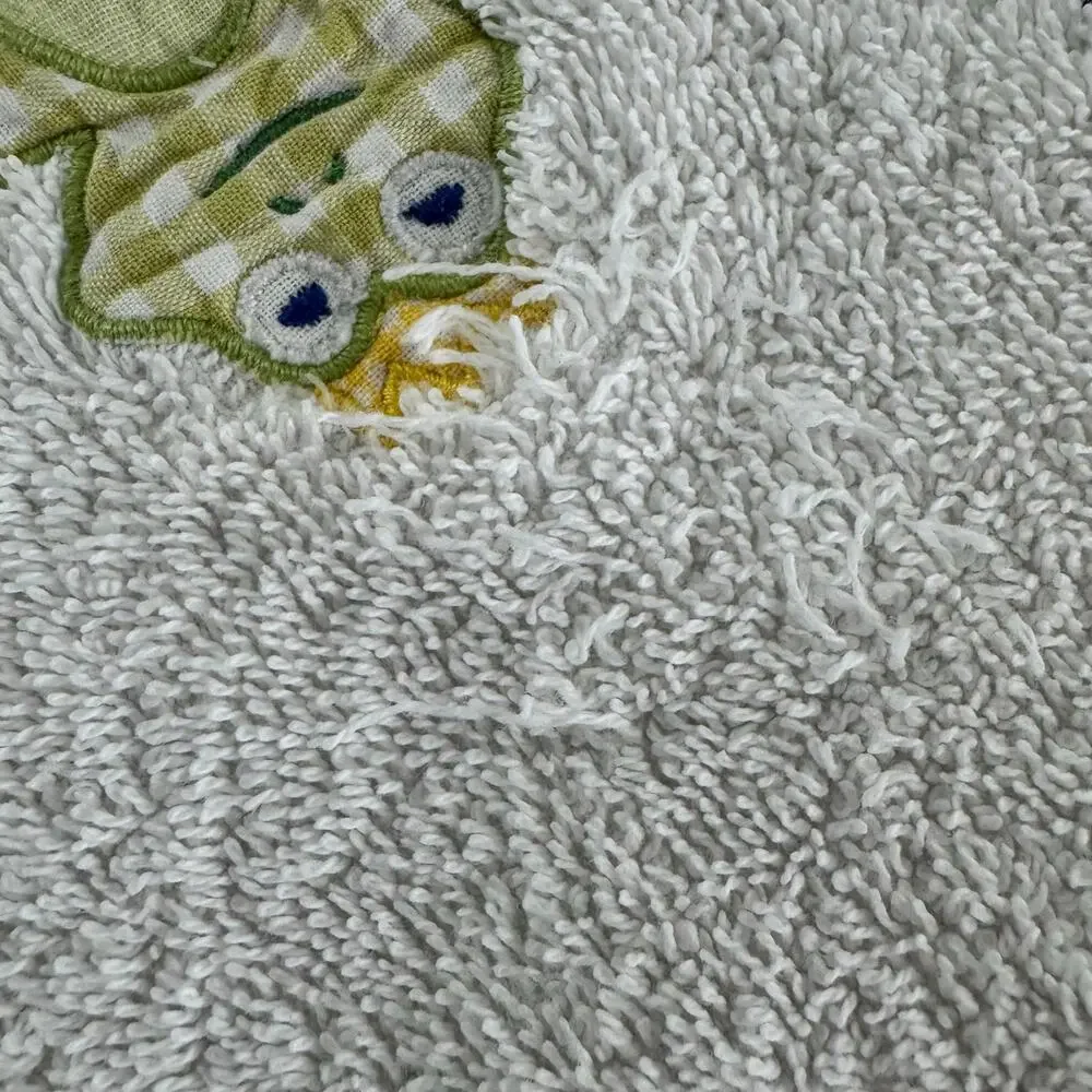 Pottery Barn Kids Set of 4 White Towels Animals Applique Embroidered Gingham